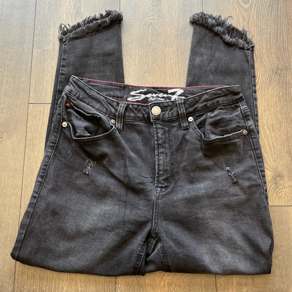 NWOT Seven7 jeans